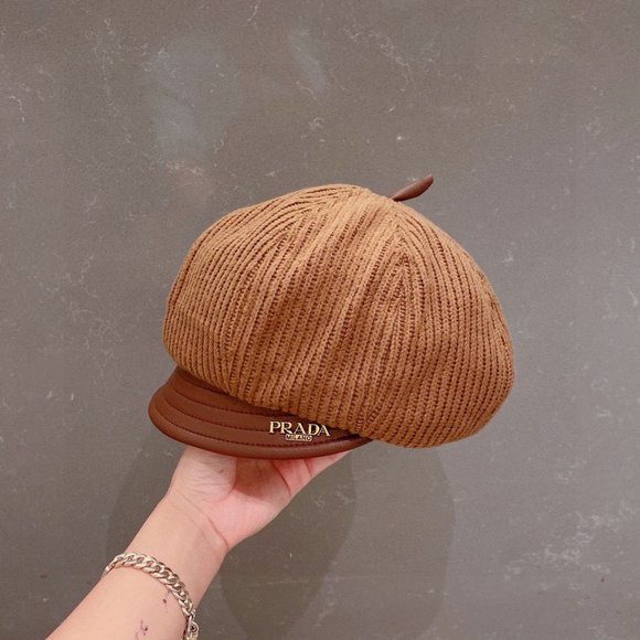 ๐โจAUTHENTICโจ๐Prada hat - Picture 2 of 7